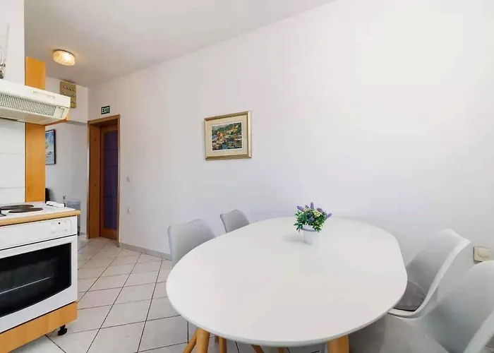 In 15312 Lägenhet Novi Vinodolski